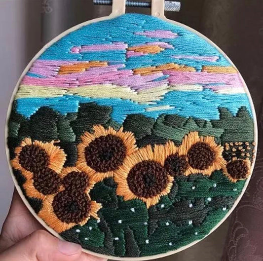 EMBROIDERY HOOP التطريز بالطاره