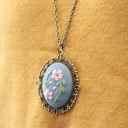 NECKLACE EMBROIDERY قلاده تطريز