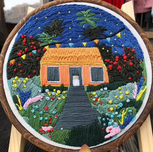 EMBROIDERY HOOP التطريز بالطاره