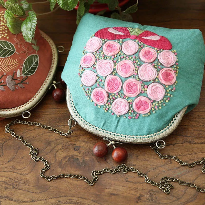 Embroidery Bag حقيبة تطريز