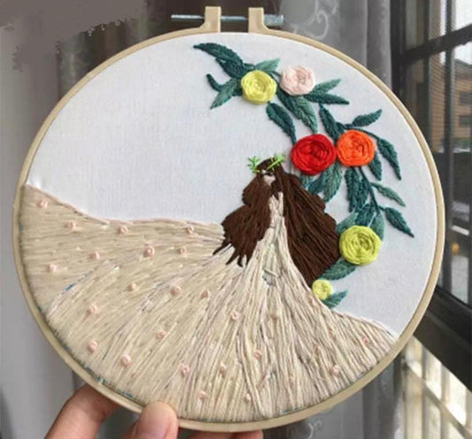 EMBROIDERY HOOP التطريز بالطاره
