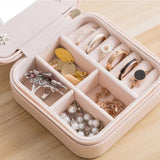 jewelry box علبة مجوهرات