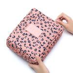 Cosmetic Bag حقيبه متعدده الاستخدام